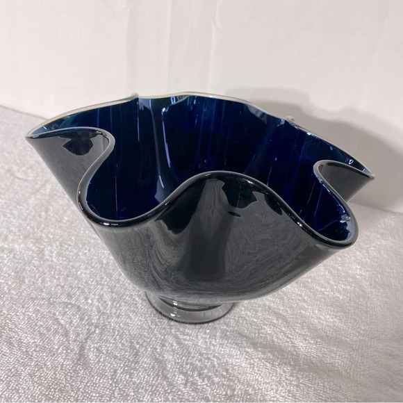 Handblown Ripple Edge Blue Black Glass Opal Cut Glass Handkerchief Vase Bowl - Picture 2 of 15